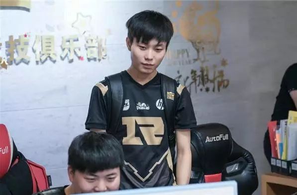 但防守表现 但防守表现